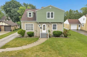 1307 Clay St, Green Bay, WI 54301-2509
