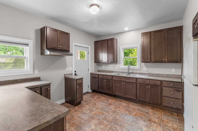 408 Dixon St, Kaukauna, WI 54130