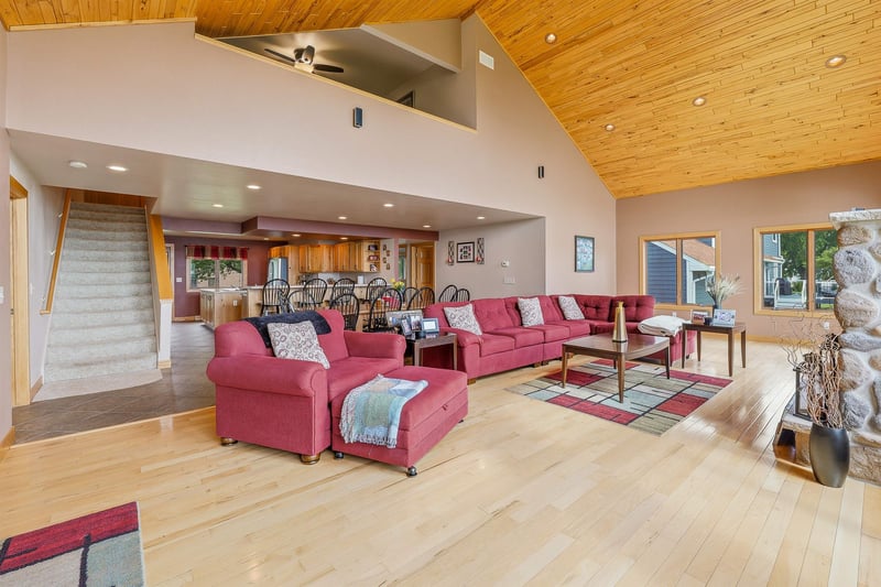 6322 Black Wolf Point Rd, Oshkosh, WI 54902