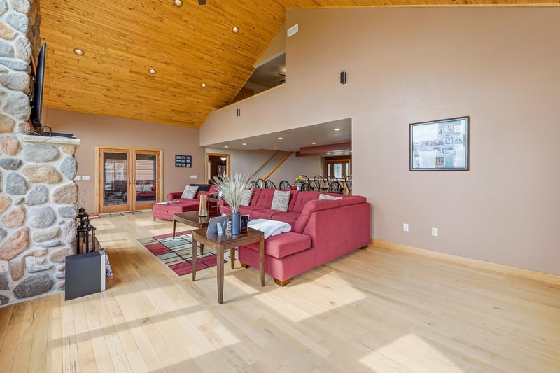 6322 Black Wolf Point Rd, Oshkosh, WI 54902