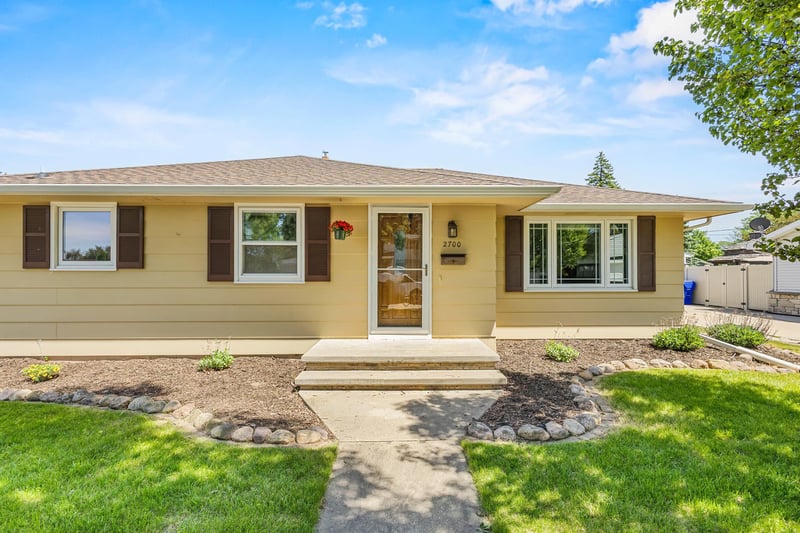 2700 Lillian Ct, Appleton, WI 54911-2243