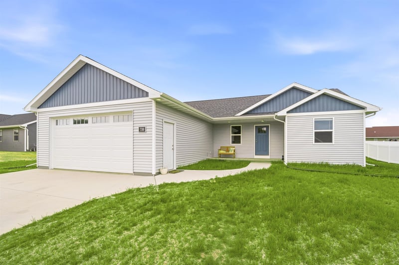 730 Bessy Ln, Chilton, WI 53014