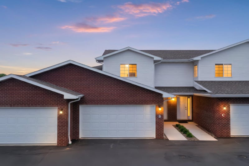 13193-B Velp Ave, Suamico, WI 54313