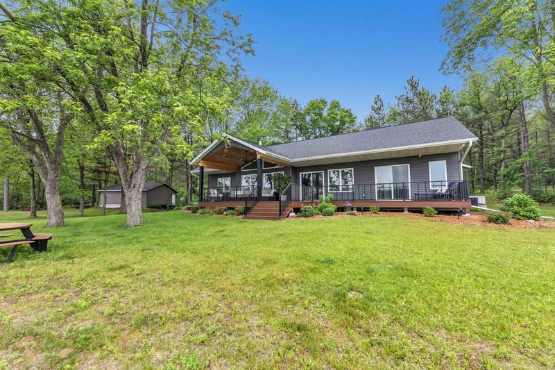 N1060 Berry Lake North Shore Rd, Gillett, WI 54124