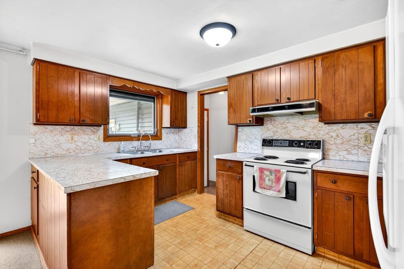 1280 Frances Way, Menasha, WI 54952