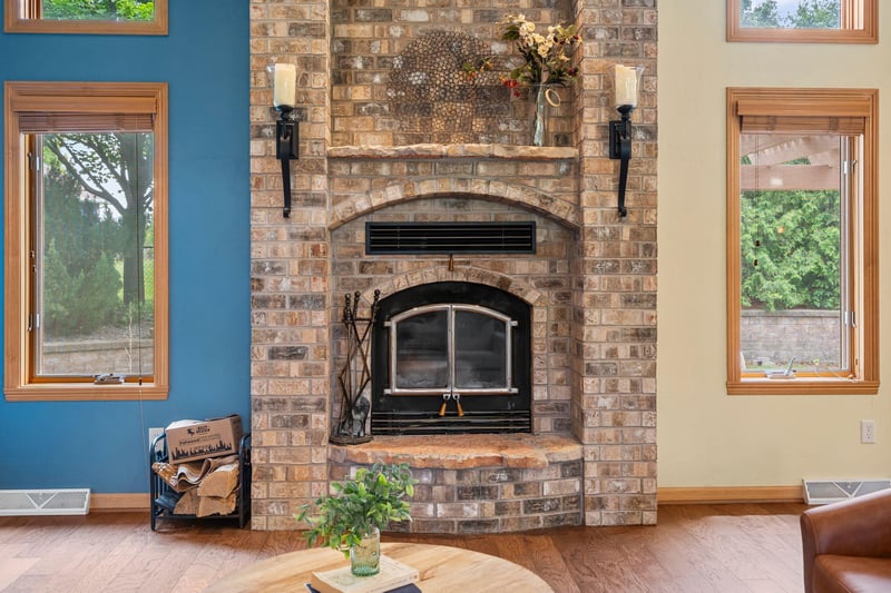 2307 Southerland Cir, Kaukauna, WI 54130