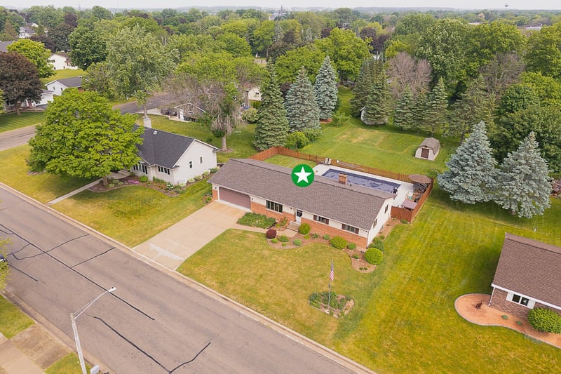 625 Walnut St, Seymour, WI 54165