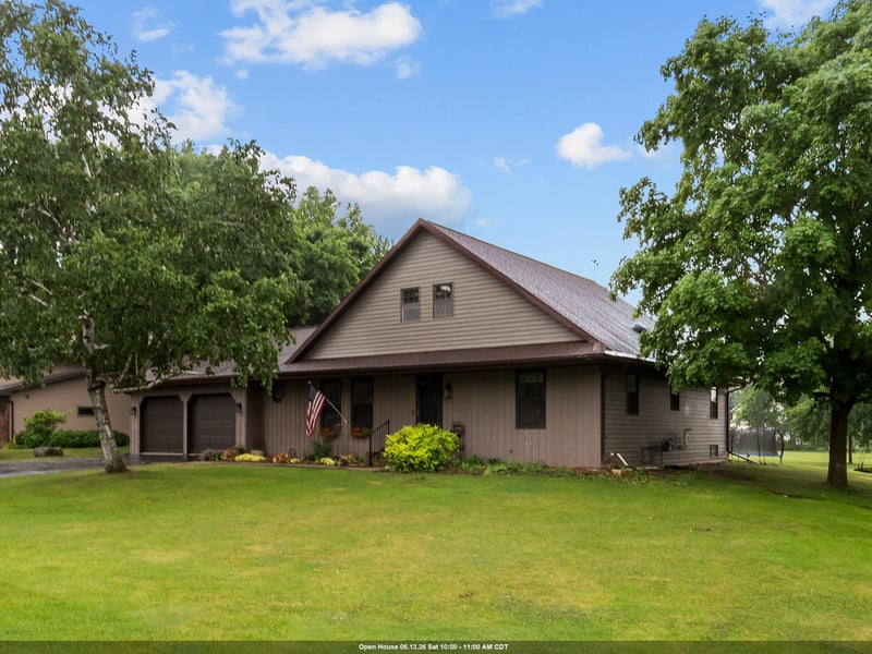 N7725 Palisades Trl, Sherwood, WI 54169-9736