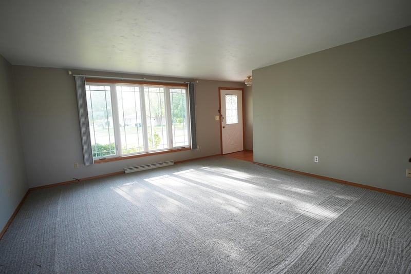 1238 Stine Way, De Pere, WI 54115-1013