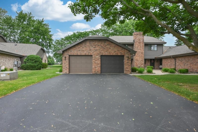 88 Spencer Village Ct, Appleton, WI 54914