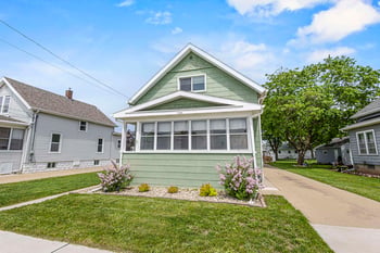 1054 Tyler Ave, Oshkosh, WI 54902