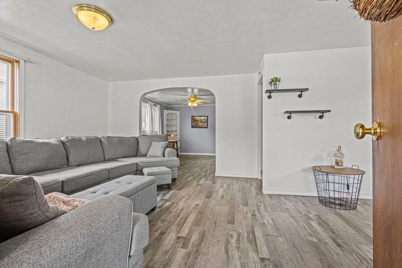1054 Tyler Ave, Oshkosh, WI 54902