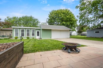 1054 Tyler Ave, Oshkosh, WI 54902