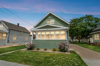 1054 Tyler Ave, Oshkosh, WI 54902