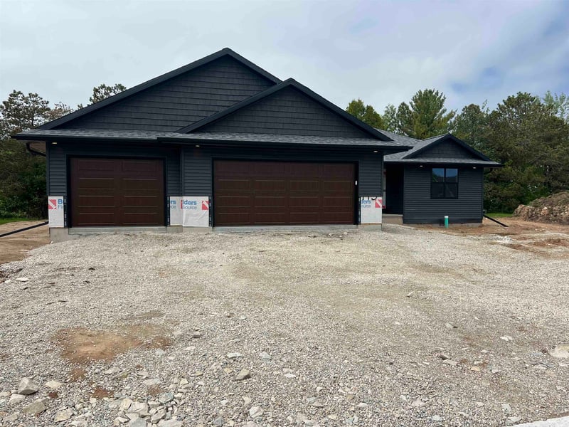 413 Carrie Lynn Ave, Algoma, WI 54201