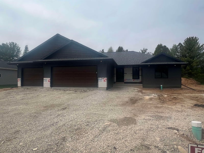 413 Carrie Lynn Ave, Algoma, WI 54201