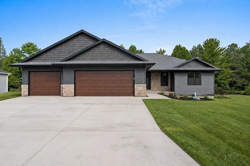 413 Carrie Lynn Ave, Algoma, WI 54201