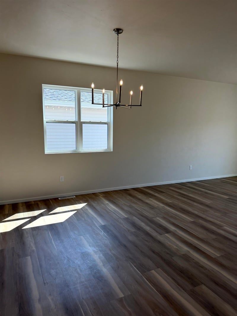 2203 Golden Gate Dr, Appleton, WI 54913