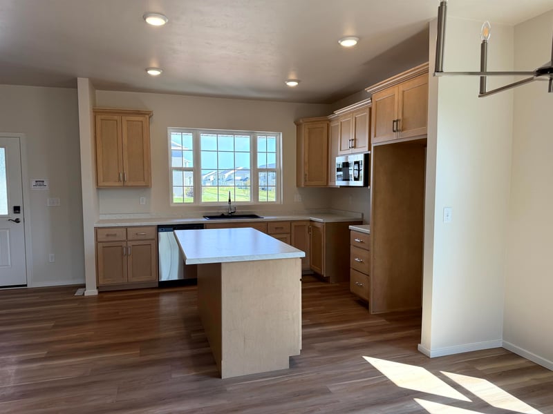 2203 Golden Gate Dr, Appleton, WI 54913