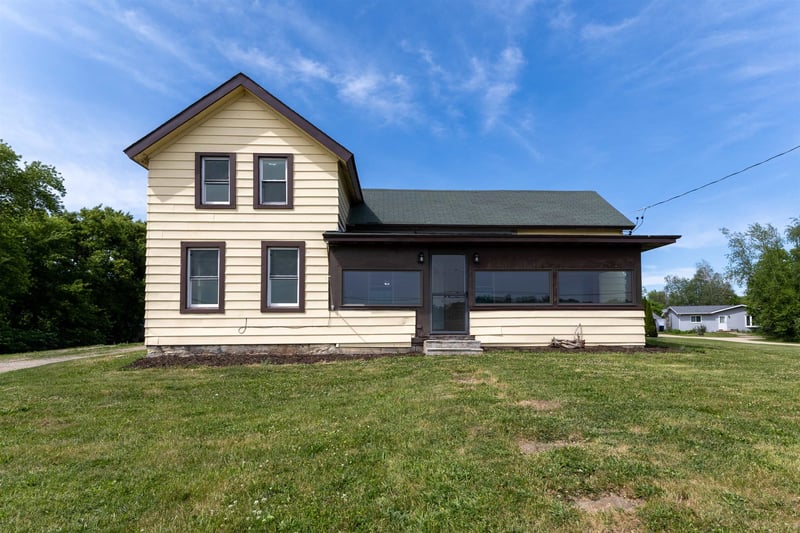 7466 State Road 91, Omro, WI 54963