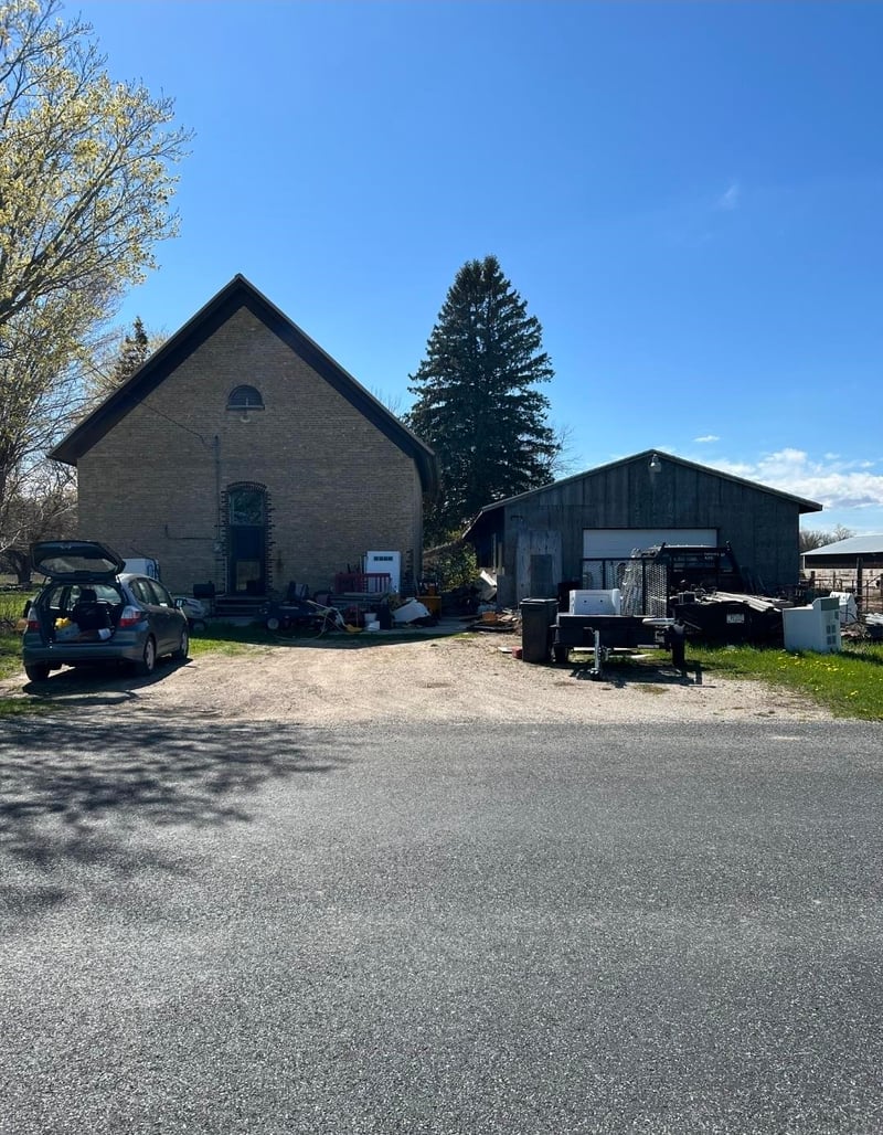 N1807 St Peters Rd, Kewaunee, WI 54126