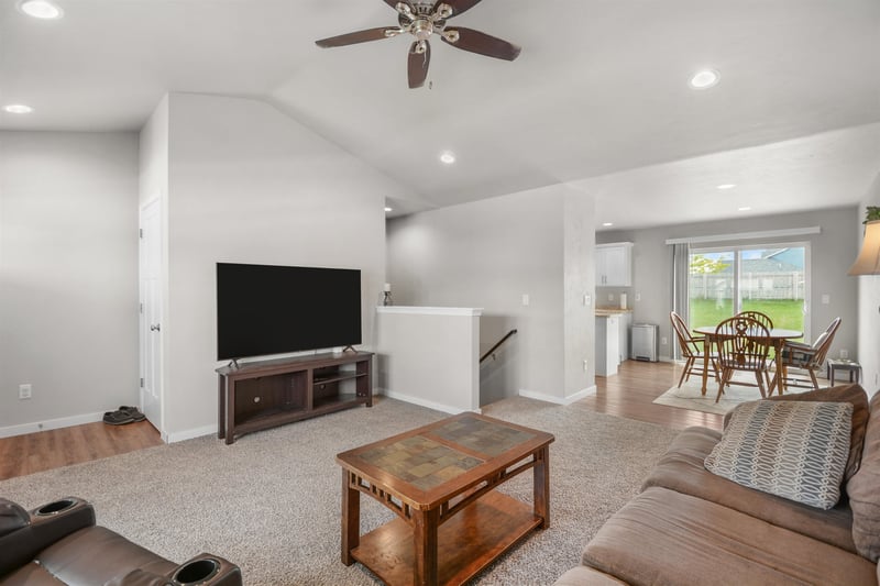 3181 Weiler Rd, Kaukauna, WI 54130
