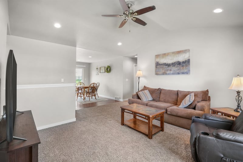 3181 Weiler Rd, Kaukauna, WI 54130