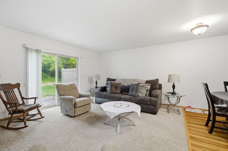 2127 Royal Crest Cir #3, Green Bay, WI 54311