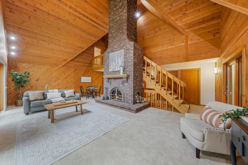 63 Crestview Dr, Hortonville, WI 54844