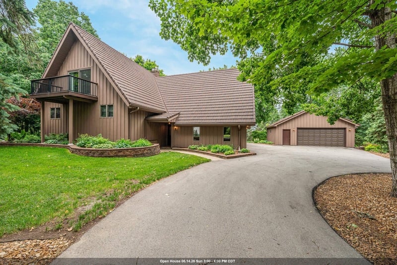 63 Crestview Dr, Hortonville, WI 54844