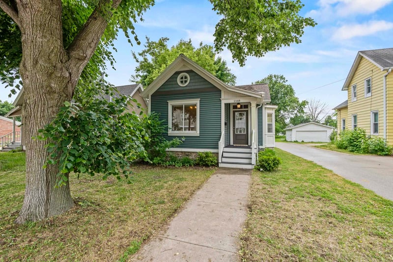 1168 Walnut St, Green Bay, WI 54301