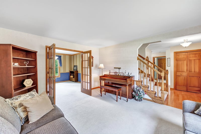 1990 Tyler Ln, De Pere, WI 54115