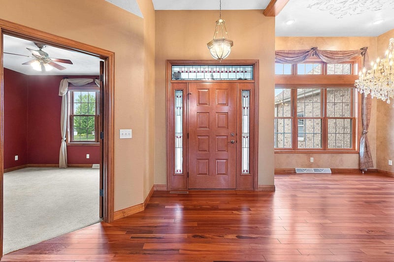 1892 Sunrise Ln, Appleton, WI 54913-5446
