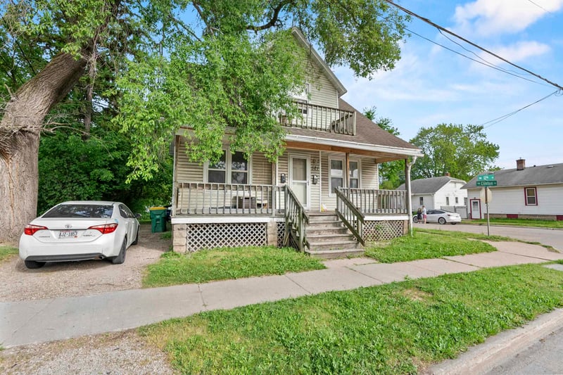 521 12th Ave, Green Bay, WI 54303