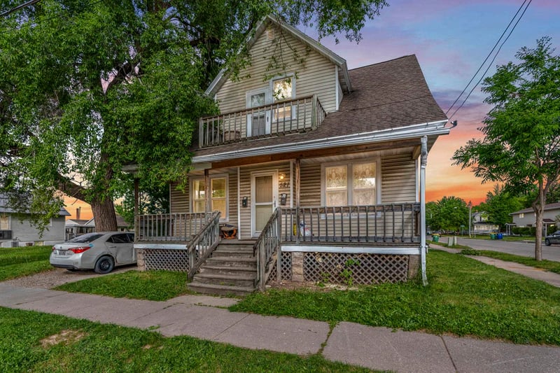 521 12th Ave, Green Bay, WI 54303