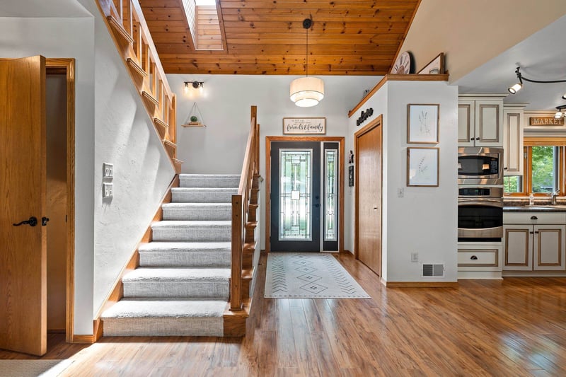 2841 Mayflower Rd, Green Bay, WI 54311