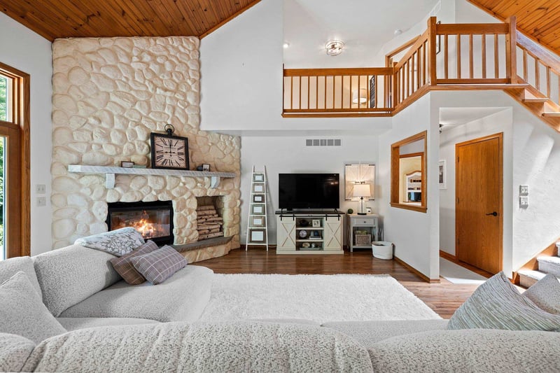 2841 Mayflower Rd, Green Bay, WI 54311