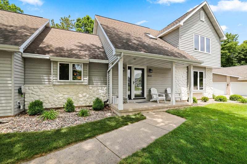 2841 Mayflower Rd, Green Bay, WI 54311