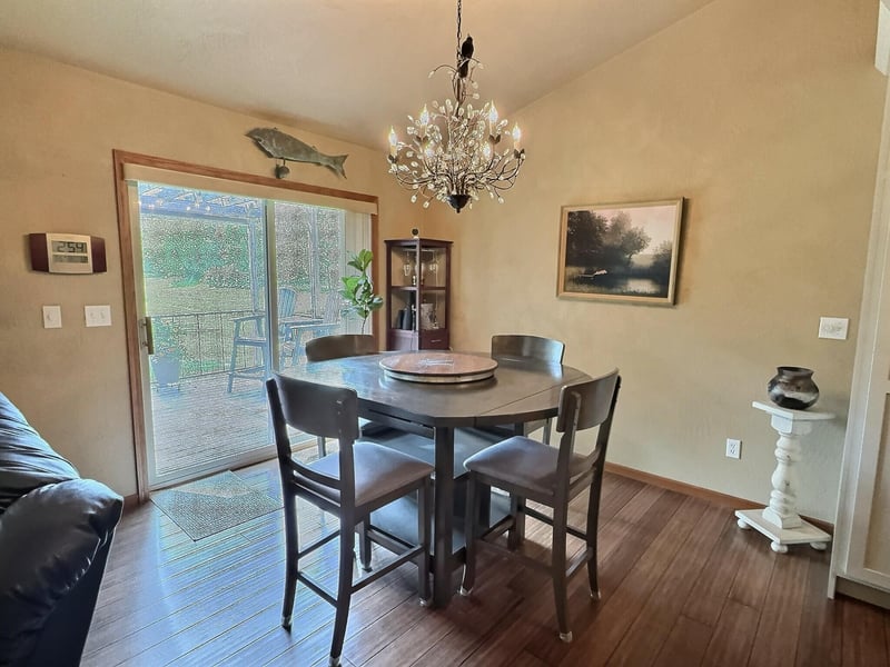 1085 Hillwood Run Dr, Oshkosh, WI 54901