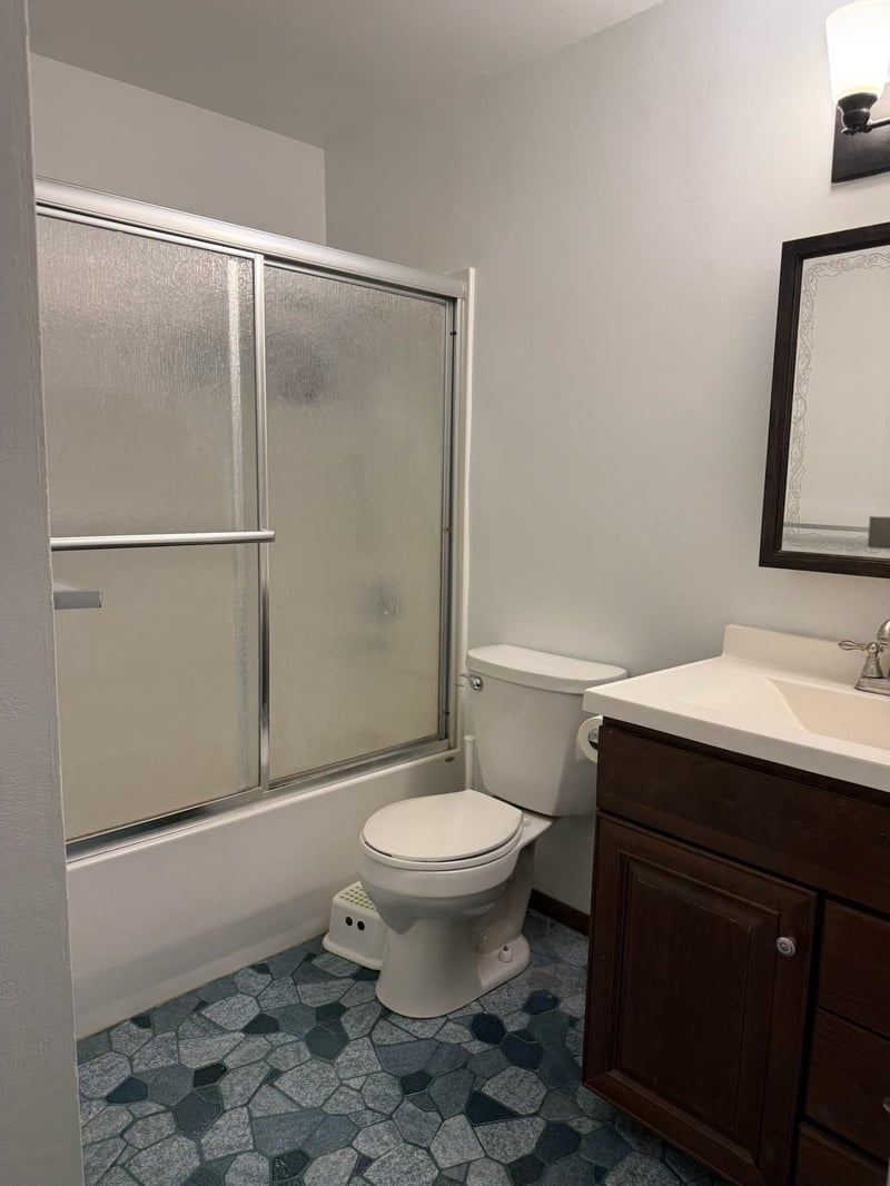1021 Claude St, Menasha, WI 54952