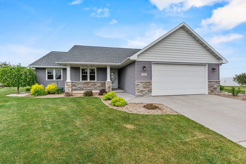 5111 Gala Ct, Appleton, WI 54913-9399