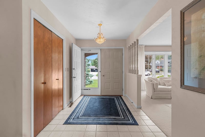 161 St Marys Blvd, Green Bay, WI 54301
