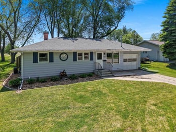 947 Redley Ct, Green Bay, WI 54304-3711