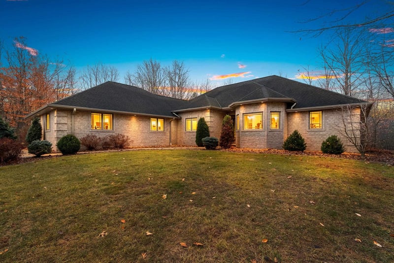 425 Hill Haven Ct, Little Suamico, WI 54141-8672