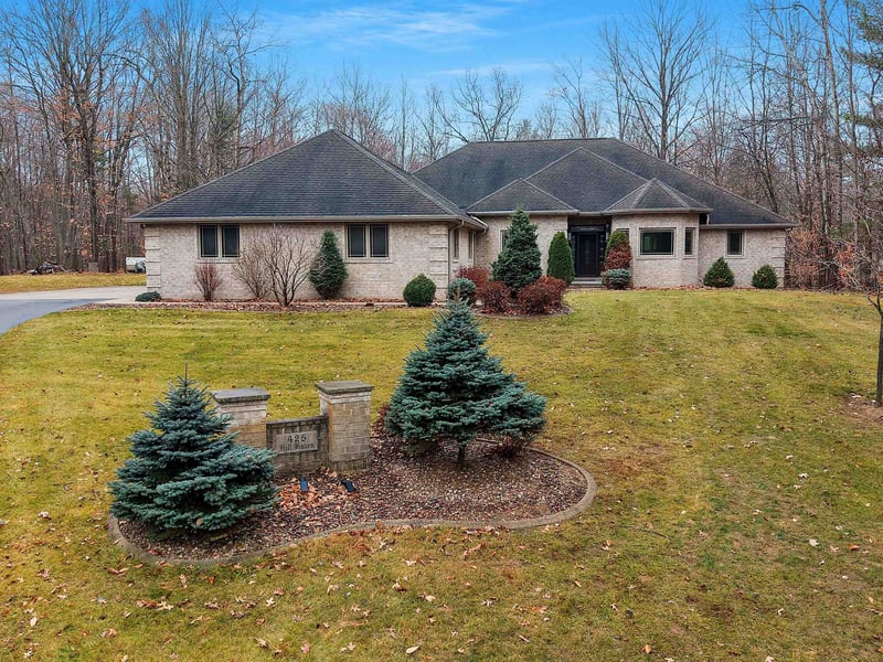 425 Hill Haven Ct, Little Suamico, WI 54141-8672