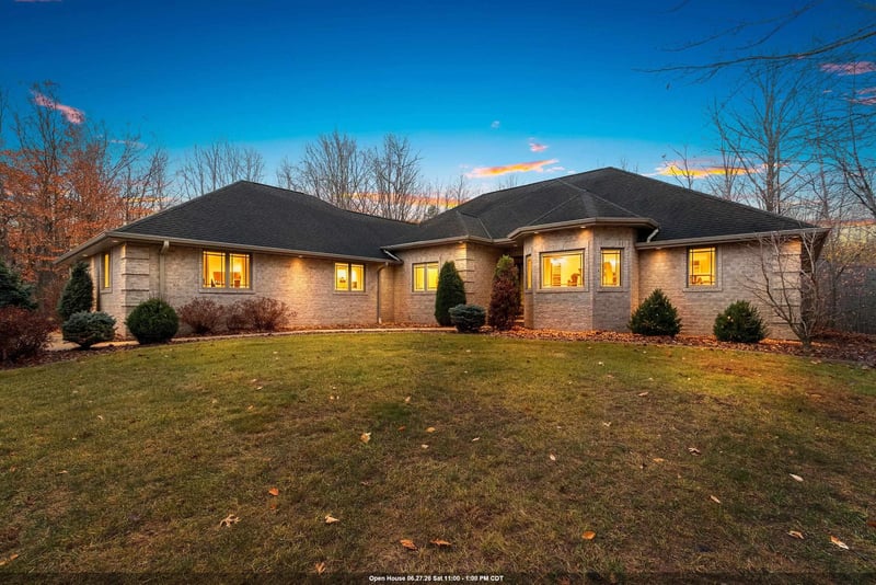 425 Hill Haven Ct, Little Suamico, WI 54141-8672