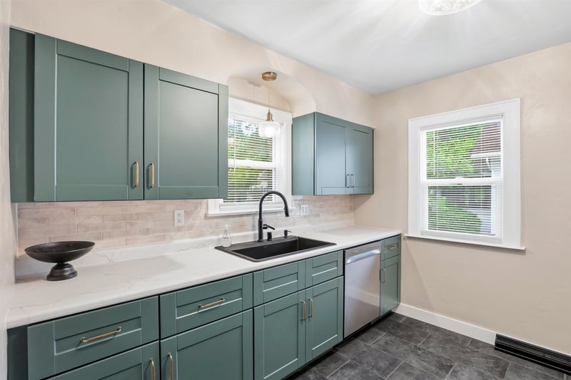 519 Summer St, Appleton, WI 54911-4329