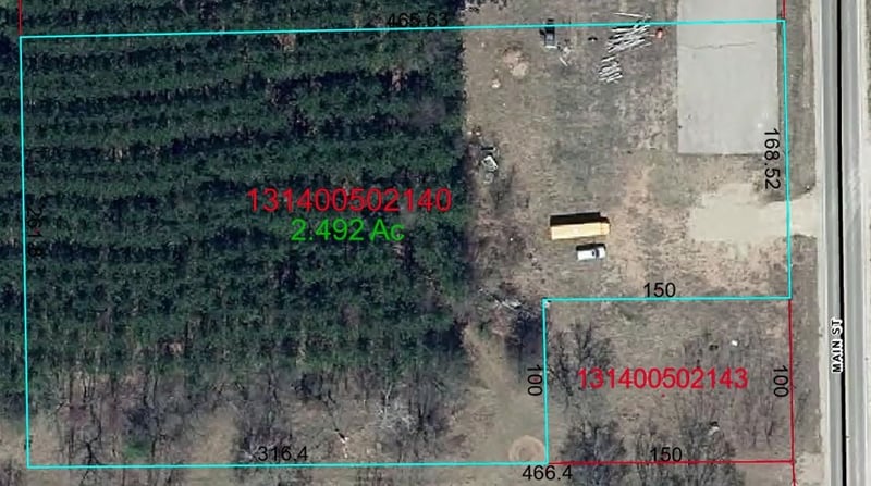 Main St, Gresham, WI 54128-9518