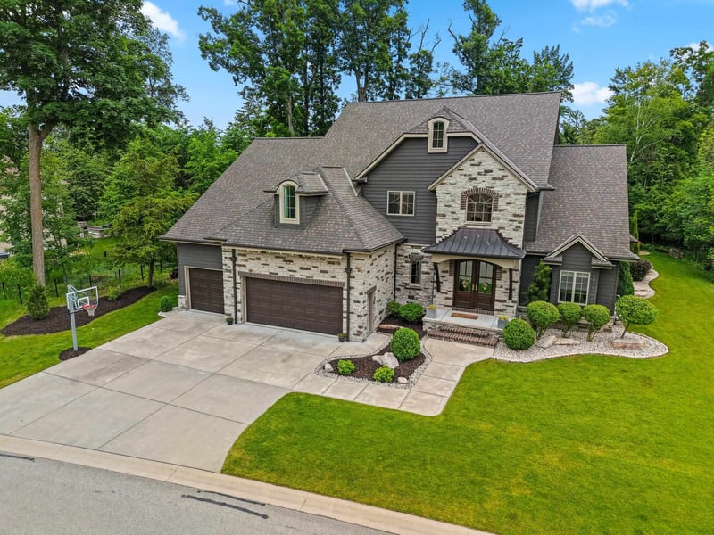 611 Marble Rock Cir, Green Bay, WI 54311
