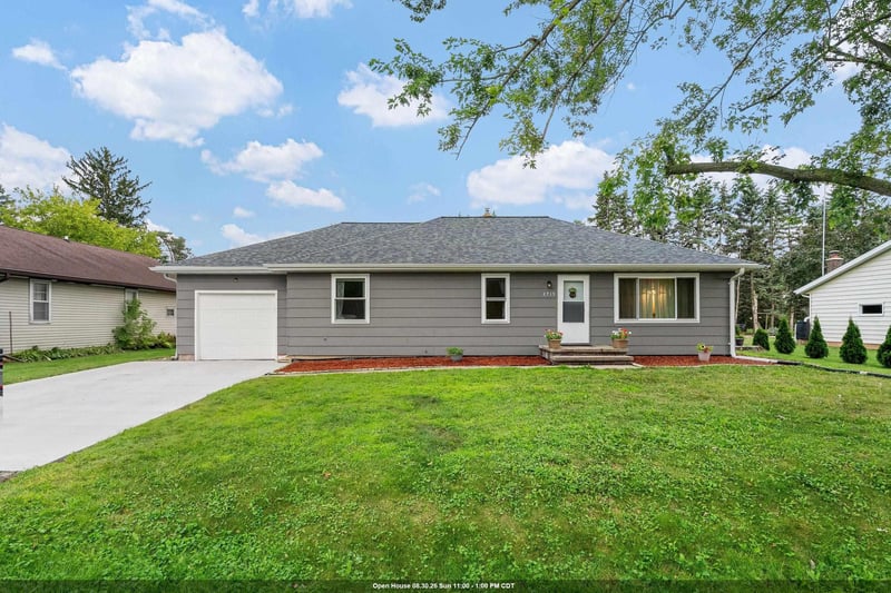 2715 W 1st Ave, Appleton, WI 54914